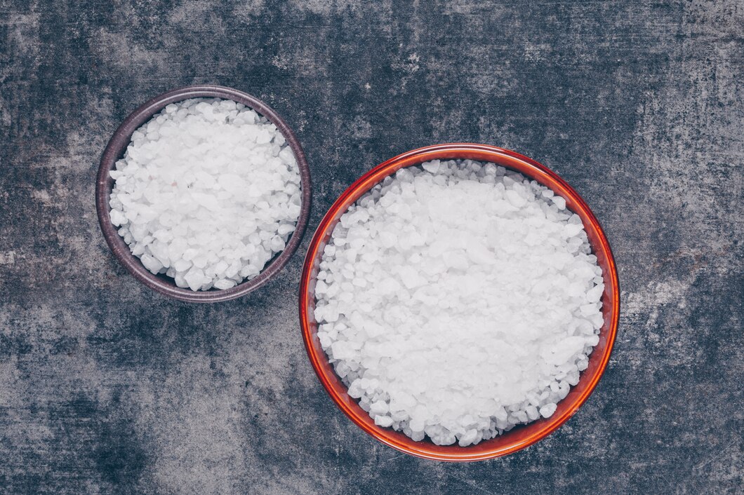 sea-salt-big-small-bowls_176474-1635